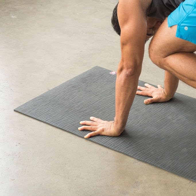 Manduka eKOLite Yoga Mat 71" - 4mm | Natural Rubber | Eco-Friendly | Soft Textured Surface | Natural Next-to-Skin Feel | 71 x 26 inches | Charcoal Grey - color: EBB, size: 71" x 24"