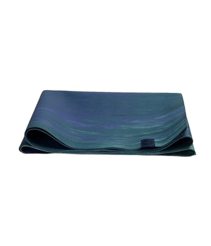 Manduka eKO SuperLite Yoga Mat - 1.5mm Natural Rubber | Foldable & Travel Friendly | Soft Textured Surface | Eco-friendly - color: Blue Toad Marble