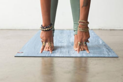 Manduka eKOLite Yoga Mat 71" - 4mm | Natural Rubber | Eco-Friendly | Soft Textured Surface | Natural Next-to-Skin Feel | 71 x 26 inches | Charcoal Grey - color: Midnight, size: 71" x 24"