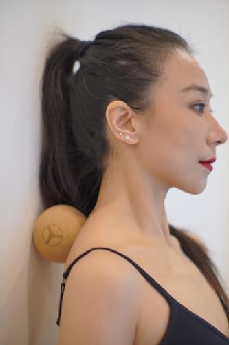 Cork Massage Ball, Natural Cork Material, 8cm Diameter, Round Shape Yoga Ball with Engraved Logo