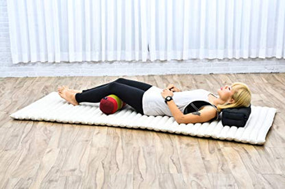 Leewadee Small Yoga Bolster – Shape-Retaining Cervical Neck Roll, Tube Pillow for Comfortable Reading, Kapok Filling, 22 x 6 x 6 inches - color: Sf11 - Red, Green