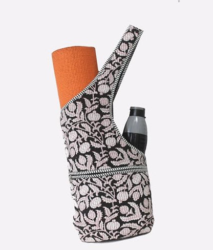 INDIAN CRAFT CASTLE Yoga Mat Bag | Tote Mat Bag | Sling Yoga Tote w/Large Side Pocket & Zipper Pocket | Yoga Mat Carrier Fits Most Size Mats - color: Black & Pink