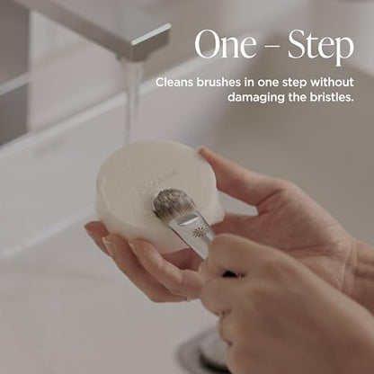Piccasso Brush Cleaner Soap with Case & Cleaning Mat, Solid Makeup Brush Cleaner and Cleanser for Makeup Brushes, Gentle Deep Cleaning Brush Soap for Sponges, Puffs & Makeup Applicators, Made in Korea