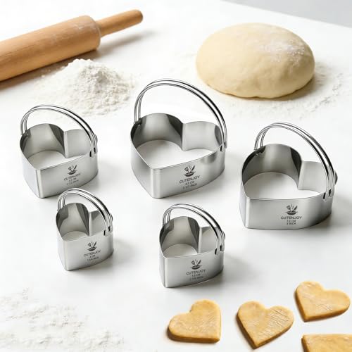 Heart Cookie Cutters, 5 Piece Biscuit Cutters with Handle | Professional Stainless Steel Baking Essential Tools for Valentine's Day, Sandwiches and Heart-Shaped Cookies - size: 5 Sizes Heart Cutters With Handle