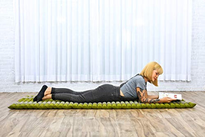 Leewadee - Foldable Floor Mattress - Japanese Roll Up Futon -Trifold Tatami Mat- Guest Floor Bed - Camping Mattress - Thai Massage Mat, Kapok Filled, 75 x 28 inches, Green | Foldable and breathable mattress for sleeping, yoga, meditation & massage. Ideal