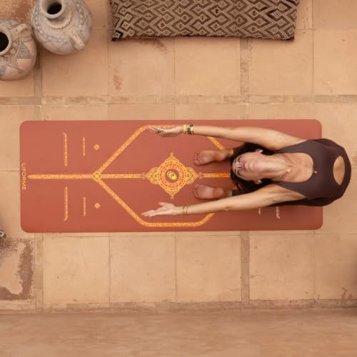 Liforme Printed Yoga Mat - Patented Alignment Design, Ultimate Grip | Eco-friendly, Non-Toxic, Sweat-Resistant, long, wide, 4.2mm thick mat for comfort, recommended for Hot Yoga, Free Yoga Bag - color: Tantalising Terracotta - Terracotta