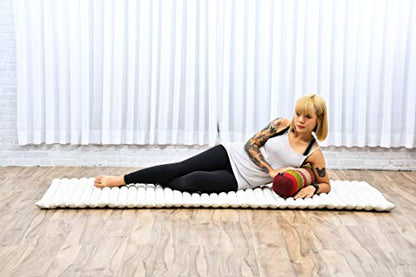Leewadee Small Yoga Bolster – Shape-Retaining Cervical Neck Roll, Tube Pillow for Comfortable Reading, Kapok Filling, 22 x 6 x 6 inches - color: Sf11 - Red, Green