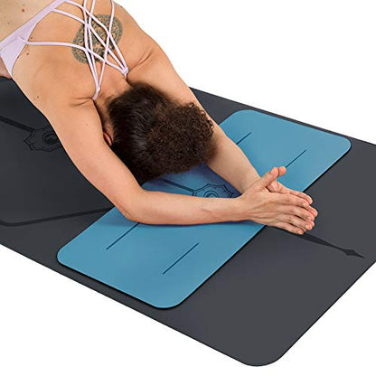 Liforme Yoga Pad - Revolutionary Alignment System, Advanced Non-Slip Grip | Eco-friendly, Non-Toxic, Sweat-Resistant, 4.2mm thick pad for knee, elbow and hand support during Yoga, Free Yoga Bag - color: Blue