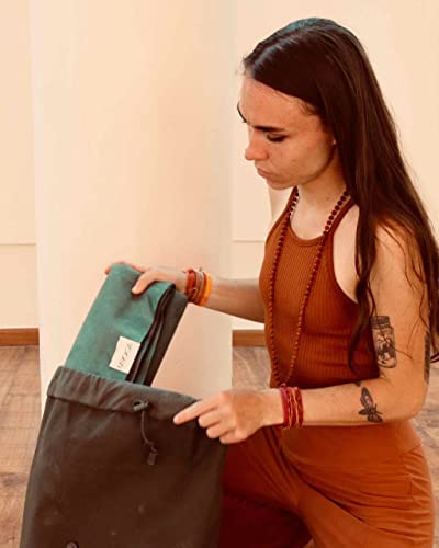 Travel Yoga Mat 1.5mm | Foldable, Lightweight Mat | Use for Travel, Backpacking, Yoga Retreat, Outdoors, Gym, Pilates, Machine Washable, Eco-Friendly - color: Green