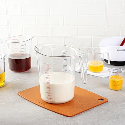 Restaurantware-Chef 101 4 Quart Measuring Jar, 1 Durable Measuring Beaker - Metric And Imperial Units, V-Shaped Spout, Clear Plastic Cup, Handle With Thumb-Grip, Tolerates Up To 248F - size: 9.50" × 7.25" × 9.50"