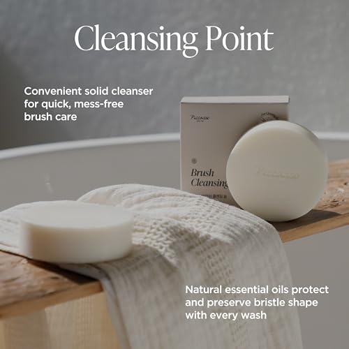 Piccasso Brush Cleaner Soap with Case & Cleaning Mat, Solid Makeup Brush Cleaner and Cleanser for Makeup Brushes, Gentle Deep Cleaning Brush Soap for Sponges, Puffs & Makeup Applicators, Made in Korea
