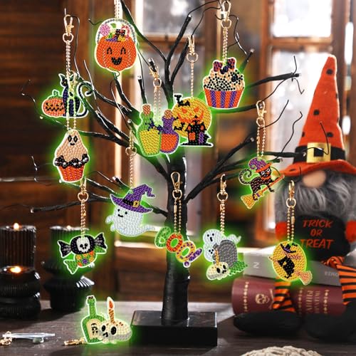 WILLBOND 30 Pcs Glow in Dark Halloween Diamond Art Keychain Ornaments | Halloween Diamond Art, DIY Double Sided Halloween Luminous Diamond Painting Keychain Kits, Key Ring Art Pendant Tree Decor - color: Glowing