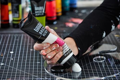 Liquitex Basics Gesso Surface Prep Medium, 473ml (16-oz) Bottle, White | Matte white, opaque finish. Creates the ideal absorbency, stiffness and adhesion for paint. - style: 16-oz