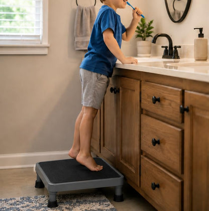 4.1" Low Step Stool, 500 lbs Heavy Duty One Step Stool for Adults | Non-Slip Rubber Platform with Carry Handle, Stable Stepping Stool for Adults, Seniors, SUV, Bed and Home Use, 17"x13"