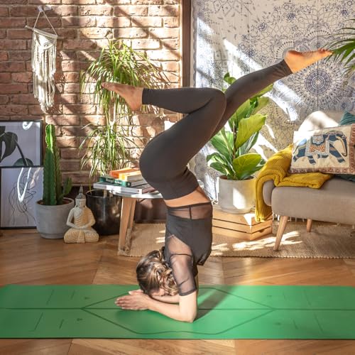 Liforme Travel Yoga Mat - Patented Alignment Design, Advanced Non-Slip Grip | Eco-friendly, Non-Toxic, Sweat-Resistant, long, wide, 4.2mm thick mat for comfort, recommended for Hot Yoga, Free Yoga Bag - color: Green