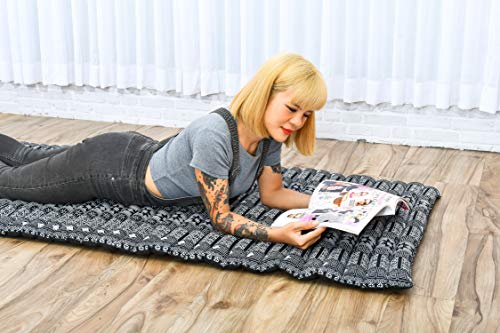 Leewadee - Foldable Floor Mattress - Japanese Roll Up Futon -Trifold Tatami Mat- Guest Floor Bed - Camping Mattress - Thai Massage Mat, Kapok Filled, 75 x 28 inches, Black | Foldable and breathable mattress for sleeping, yoga, meditation & massage. Ideal