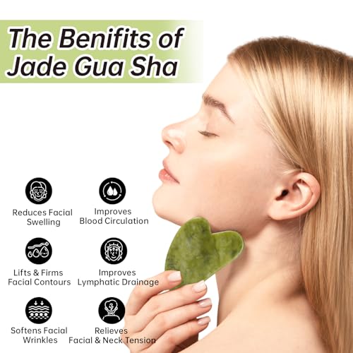 Jade Gua Sha and Face 롤러, 리얼 제이드 과샤 세트 그린 - color: 초록색.