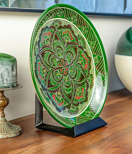Red Co. 8” Decorative Metal Display Plate Stand and Art Holder Easel in Black Finish - color: Black