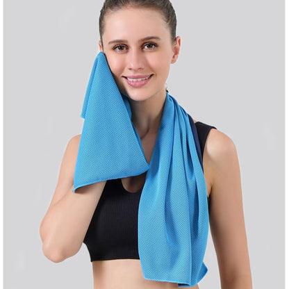 1 PC Quick Dry Camping Towel with Pocket for Gym Travel Outdoor Sweat Absorbing Microfiber Cloth Silicone Case Cover Compact Yoga Training Machine Washable (Green) - color: Green
